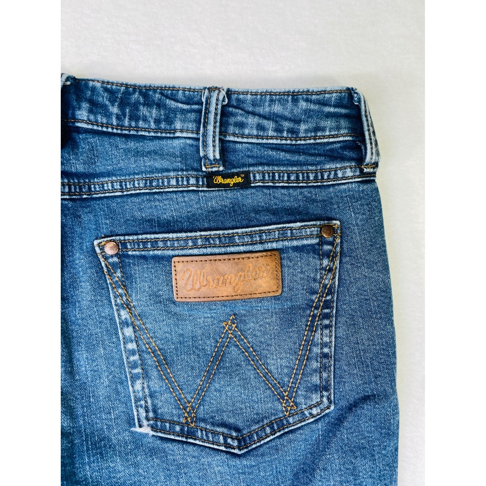 Wrangler Womens Bootcut Jeans Medium Wash Denim Blue 5-Pocket Size 33x29 - Picture 13 of 13